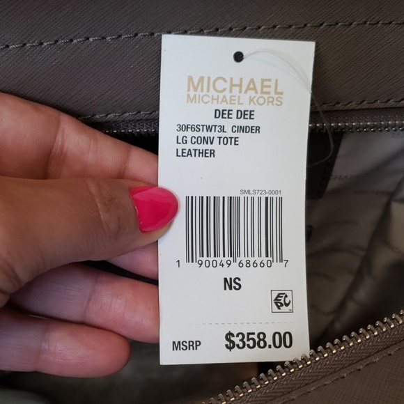 Michael Kors Purse - Picture 4 of 4